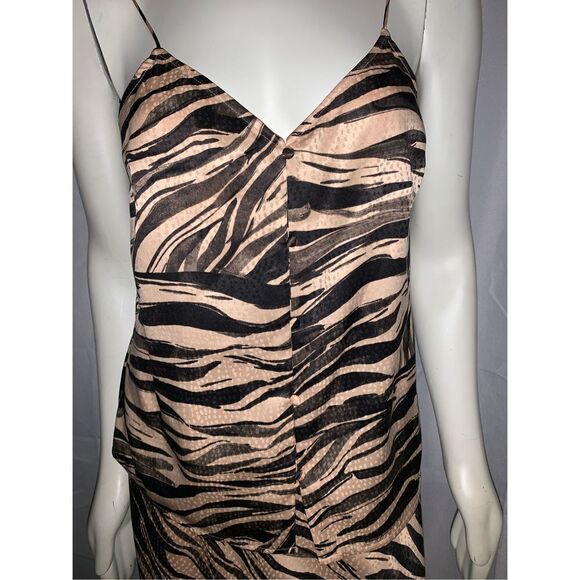 NWOT NINE WEST ANIMAL PRINT SATIN SKIRT SET MEDIUM - Picture 9 of 11